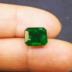 SGARIT Esmeralda Verde Natural de Muzo de 4.48ct, Piedra Preciosa Suelta para Joyería, Corte Esmeralda - Product Image 3