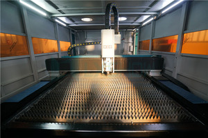 Máquina de Corte por Láser de Fibra de Alta Precisión y Alta Velocidad LX3015P con Cubierta Protectora Totalmente Cerrada y Mesa de Intercambio - Product Image 6