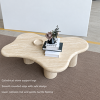 Table basse en travertin naturel Wabi Sabi sur mesure, forme nuage irrégulière, table centrale en pierre pour salon de villa, intérieur de salon