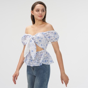 Chemises florales à volants personnalisées en gros, marque privée, best-seller, pour femmes, broderie ajourée, hauts en coton pour filles - Product Image 2