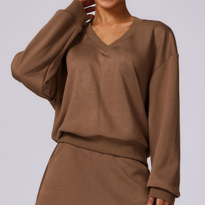 Vente en gros Sweat-shirts blancs à manches longues pour femmes Sweat-shirt à capuche et col en V de sport - Product Image 3