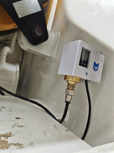 Pressa Pneumatica CNC Colgar <span class=keywords><strong>YPA</strong></span> 110T con Alimentatore Automatico Multifunzionale per Punzonatura e Taglio Metalli, Motore da 5,5kW - Product Image 4