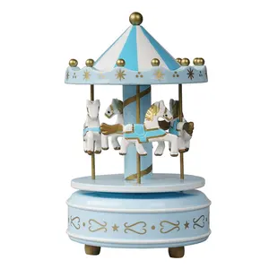 Disesuaikan Xmas Carrossel Dekoratif Musik Anak Mainan Hadiah Angin Plastik dan Kayu Merry Go Carousel Music Box