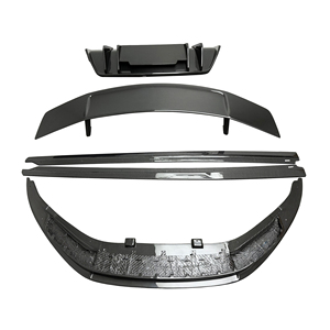Kit de pare-chocs en fibre de carbone sèche style Vorstein pour Audi R8 2017-2019 : Lame avant, diffuseur arrière, spoiler, jupes latérales - Product Image 1