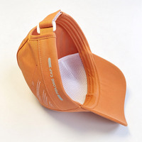 Casquette de sport perforée en maille de golf, 5 panneaux, en polyester et nylon, avec lettres imprimées, découpe laser et perforations, style trucker