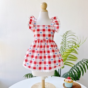 Cette adorable robe à carreaux, à motifs de cœurs, de style pastoral, avec manches volantées et bordure en dentelle convient aux chats et aux chiens. - Product Image 3