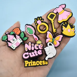 Yeni varış klasik karikatür Pvc ayakkabı dekorasyon Charms özel toptan kauçuk meksika takunya Charms ayakkabı Charms