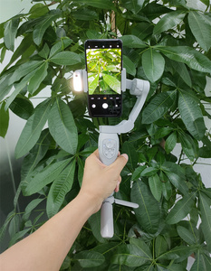 Nuevo L7C Pro Plus <span class=keywords><strong>Face</strong></span> Tracking Rotation Phone Gimbal Tripod con Tracker 5 en 1 Gimbal Stabilizer Phone con AI Vision - Product Image 2