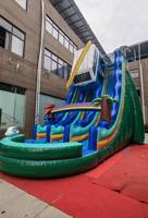 Château gonflable géant commercial pour jardin, grand format, pas cher, avec toboggan aquatique gonflable et piscine, fabriqué par des fabricants