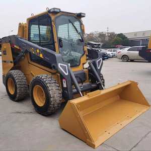 Chargeuse compacte sur pneus XC7-SV12 de 1,2 tonne avec levage vertical, puissant moteur turbo Yanmar et hydraulique à haut débit, prête à l'emploi - Product Image 3