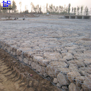Özel kesme işleme Gabion kaynaklı Gabion kafes kutusu ile taş gabyon tel örgü kafes <span class=keywords><strong>Metal</strong></span> altıgen duvar sepeti - Product Image 6