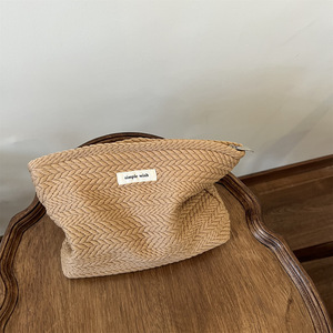 Grande trousse de toilette en toile imperméable avec fermeture éclair et poignée, sac à maquillage portable pour femmes, pochette de rangement pour serviettes hygiéniques - Product Image 1