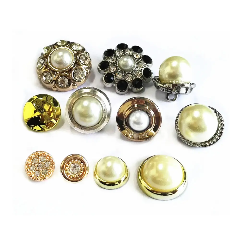 New design Ladies decorative pearl custom garment shank round sewing button with crystal stone for knit shirt