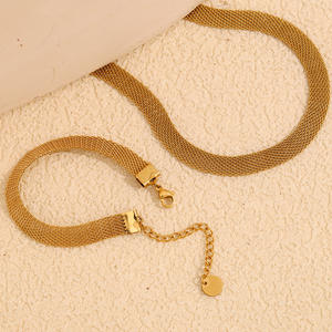 Bracelet tressé en acier inoxydable plaqué or 18 carats, bijoux tendance pour femmes, vente en gros - Product Image 5