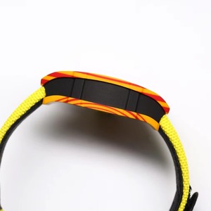 Boîtier en fibre de carbone creuse de haute qualité, montre mécanique de style sportif, couleur orange et jaune, coexistence élégante et dynamique - Product Image 3
