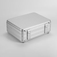 Kit d'outils de coiffure de luxe en aluminium avec fermeture à boucle, étui portable pour coiffeurs - Conception de sac de barbier