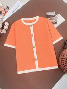 <span class=keywords><strong>Cardigan</strong></span> Corto Antirughe con Bottoni Dorati, Elegante e di Tendenza, Colore Vivace, Lavorato a Maglia, Ideale per Vacanze Estive e Feste in Spiaggia - Bestseller - Product Image 5