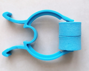 Nasenklammer aus Kunststoff, grün, blau, mit Schaumstoff, fester Pinch-Stop-Stopfen, wiederverwendbar, atmungsaktiv, umweltfreundlich, sicher, 100 Stück - Product Image 1