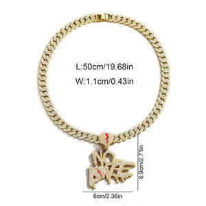 2024 <span class=keywords><strong>NOLOVE</strong></span> Hip Hop collier glacé chaîne cubaine alliage d'or strass étincelant avec religieux diamant perle glacé chaîne cubaine - Product Image 2