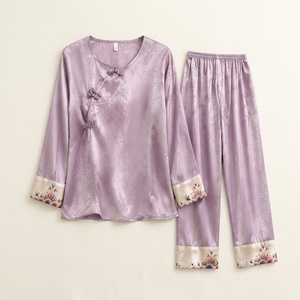 Pigiama da donna in seta di gelso, stile cinese, a maniche lunghe, con reggiseno integrato, per casa e sonno estivo - Product Image 1