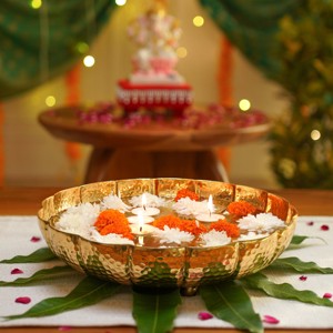 Plateaux décoratifs en aluminium Mogra Urli, grand modèle doré, élégant, pour la décoration de la maison, centre de table traditionnel, ethnique, fait main, élégant, Diwali - Product Image 5