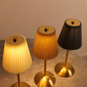 Lámpara de Mesa Moderna de Tela Plisada con Forma de Paraguas de Metal Regulable Lámpara de Ambiente para Dormitorio y Mesita de Noche Luz de Noche Táctil Recargable - Product Image 2