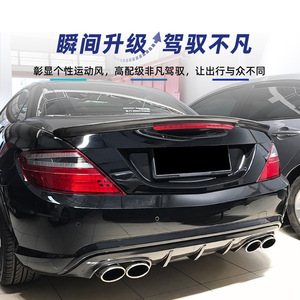 สปอยเลอร์หลังทรง Ducktail สำหรับ Mercedes-Benz SLK SLC R172 สีดำ Piano Black ลายคาร์บอนไฟเบอร์ วัสดุ ABS ปี 2011-2019 - Product Image 2