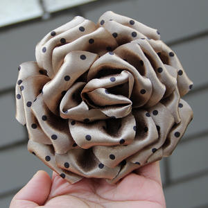 Accessoires pour <span class=keywords><strong>cheveux</strong></span> sportifs en tissu à pois noirs et blancs de style français, bord brûlé, fleur de camélia, DIY, élastique pour <span class=keywords><strong>cheveux</strong></span>, corde à <span class=keywords><strong>cheveux</strong></span> - Product Image 4