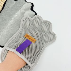 ถุงมือกรูมมิ่งสำหรับสัตว์เลี้ยงสำหรับแมวและสุนัข แปรงนวดนุ่มพร้อมดีไซน์รูปอุ้งเท้า เครื่องมือกำจัดขนอย่างอ่อนโยนสำหรับการดูแลสัตว์เลี้ยง - Product Image 4