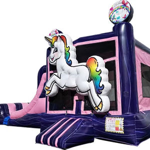 Château gonflable personnalisé avec toboggan |   Château gonflable rose et violet avec toboggan aquatique à deux voies - Product Image 1