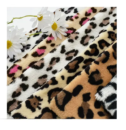 Tissu polaire en flanelle de corail imprimé à pois léopard double face Offre Spéciale stock pour pyjama peignoir