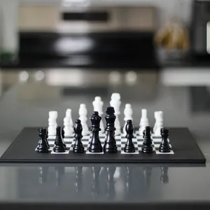 <span class=keywords><strong>Jeu</strong></span> d'échecs en cuir PU avec rangement, pliable et écologique, cadeau élégant pour la remise <span class=keywords><strong>des</strong></span> diplômes, la fête <span class=keywords><strong>des</strong></span> pères et la décoration intérieure - Product Image 6