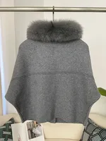 Poncho en tricot avec col en vraie fourrure de renard et de raton laveur, pour femme, manches courtes, vêtement d'extérieur chaud pour le bureau, automne-hiver