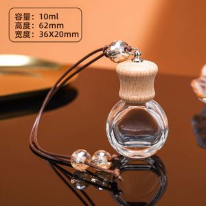 Wholesale <b>Clear</b> 10ml <b>Water</b> Cube Styling Hanging Car Perfume <b>Bottle</b> Diffuser Lead-free Glass <b>Bottle</b> with Screw Cap Wooden Cover - Product Image 2