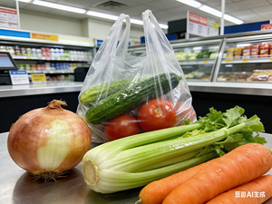 Bolsas de Plástico HDPE Resistentes con Asa Larga para Uso en Tiendas y Manejo Diario de Mercancía - Product Image 6