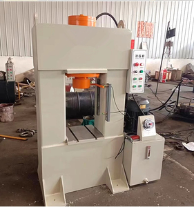 Prensa Hidráulica de Marco en H HP-200M de 200 Toneladas, Automática con Accionamiento por Engranajes y Cilindro Móvil para Marcos de Recipientes - Product Image 3