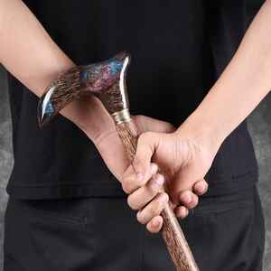 ดีไซน์ที่สะดวกสบายและแข็งแรง รับประกันความปลอดภัยด้วยงานเรซิ่น ไม้เท้าทำจากเรซิ่นและไม้ เหมาะสำหรับการเดินในชีวิตประจำวัน - Product Image 5