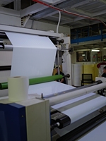 Papel Sintético Antirrayaduras de 56μm, Poliolefina PP Autoadhesiva, Original de Fábrica con 30 Años de Experiencia, Tamaño Personalizado, Informe Rohs Reach