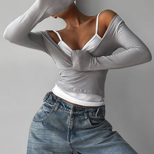 Color-Blocked Layered Two-Piece Set with Long-Sleeve Crew Neck T-<b>Shirt</b> and Knit Tank Simple <b>Y2K</b> Street Casual Style - Product Image 3