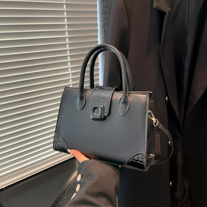 Sac à bandoulière décontracté en cuir PU motif crocodile pour femme avec sangle réglable, idéal pour un usage quotidien en extérieur – Vente en gros - Product Image 5
