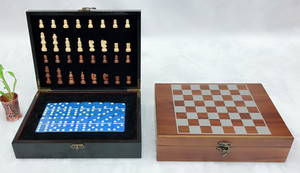 Jeu de jetons de <span class=keywords><strong>poker</strong></span> 4 en 1 Boîte en bois Échiquier en bois damier multiple avec jeu de jetons de <span class=keywords><strong>poker</strong></span> - Product Image 4