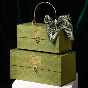 custom magnetic packaging cosmetics bridesmaid boxes with gift bridesmaid gift sets paper box with handle