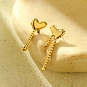 Boucles d'oreilles en or à coeur Unique à la mode pour les femmes à la mode Vintage bijoux en acier inoxydable boucles d'oreilles pour les fêtes - Product Image 2