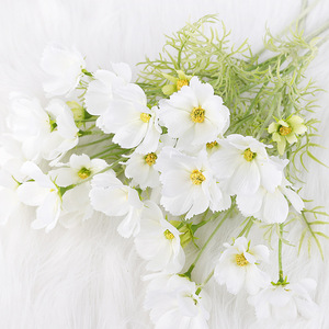 Flores de Seda Cosmos de 4 Ramas, Alta Simulación, Decoraciones para Bodas y Hogar - Product Image 3