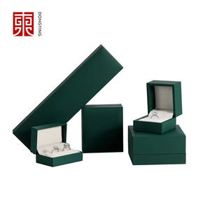 Juego de Cajas de Joyería Personalizadas al por Mayor con Tapa Abatible y Logotipo, Cajas de Plástico para Anillos, Collares y Pulseras - Product Image 1