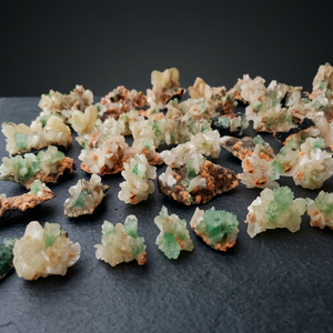 Cristal de Apofilita Verde Natural, Clúster de Minerales, Espécimen de Cristal Premium para Coleccionistas de Minerales, Decoración de Interiores - Product Image 4
