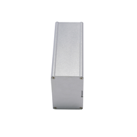 Boîtier électronique professionnel personnalisé usiné CNC, boîtier de terminaison argenté, boîtier de commande IP54 en aluminium thermolaqué
