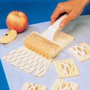 Gadget per cottura da cucina rullo per <span class=keywords><strong>Pizza</strong></span> in plastica di grandi dimensioni di piccole dimensioni trafilatura a rete coltello strumenti per imballaggio - Product Image 1
