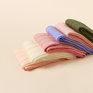 Calentadores de brazo clásicos sin dedos para mujer y niña, con diseño de rayas, tipo mitón hasta el codo, de punto, tipo guantes. - Product Image 2
