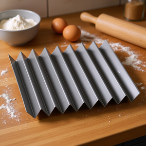 Plaque de cuisson Patisse motif dents de loup 12 pouces antiadhésive pour la pâtisserie et les gâteaux - Product Image 3